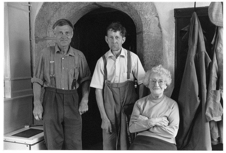 Dennis Family portarit. Beety at 90,Edward 54 (centre) & Clifton 62.jpg