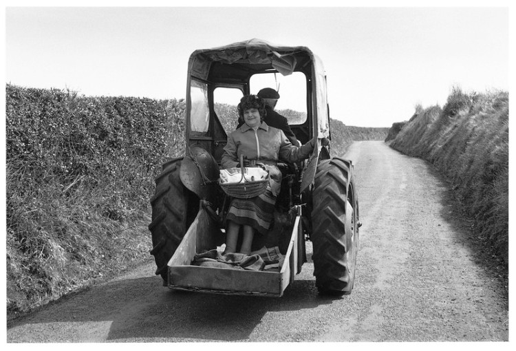 Doreen Courtier going home on her father's tractor after cookin his lunch, Way Down 1985.jpg