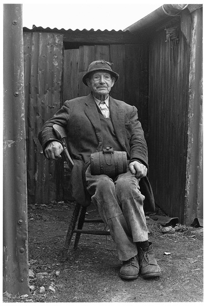 Gidge Webber with his father's cider firkin, Hazlewood, Gidleigh 1982.jpg