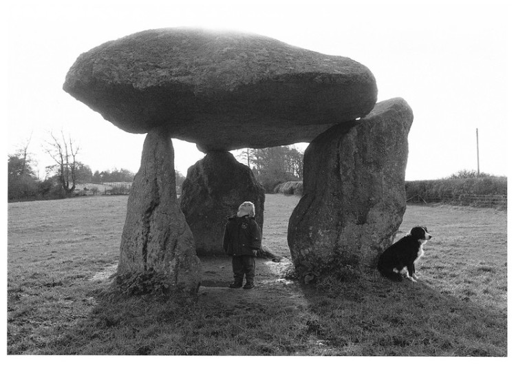 Jed Chapman at Spinsters Rock, Drewsteignton. Its a house Daddy! 1999.jpg