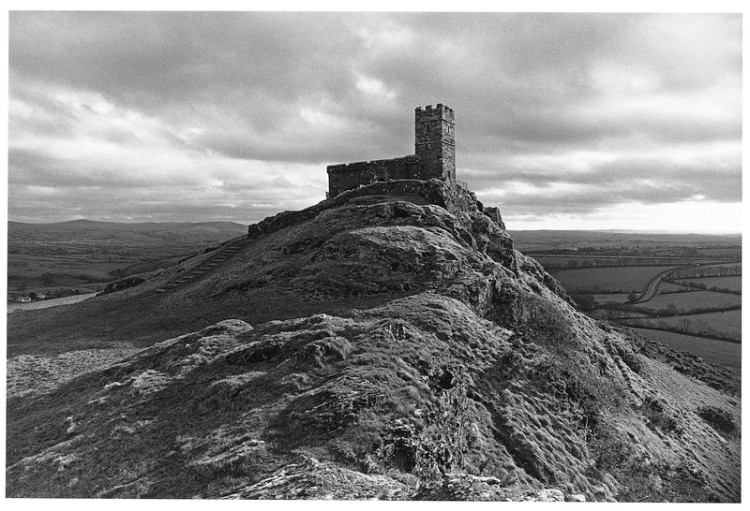 St Michael's Church, Brentor 1989.jpg