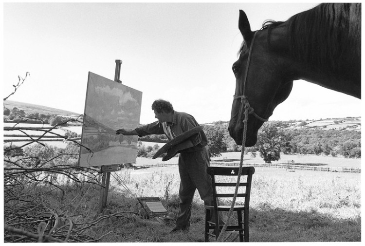 Trevor Felcey painting in Balls Field, Throwleigh 1990.jpg