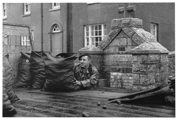 Twin Cribbet, Coalman, Princetown 1976.jpg